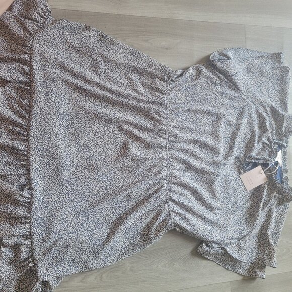 LC Lauren Conrad Blue and White Floral Short Sleeve Dress with Ruffles - Picture 4 of 7